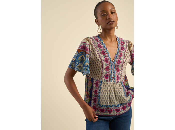 Top fluide imprimé foulard