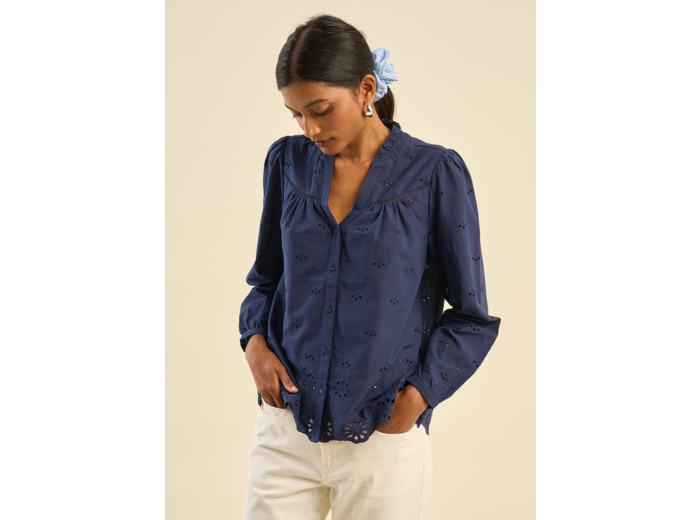 Chemise ample détails romantiques