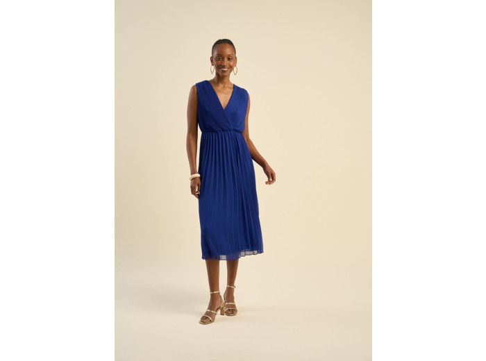 Robe longue plissée sans manches décolleté