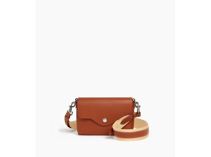 Pochette à rabat avec bandoulières amovibles Sans Couture en cuir lisse