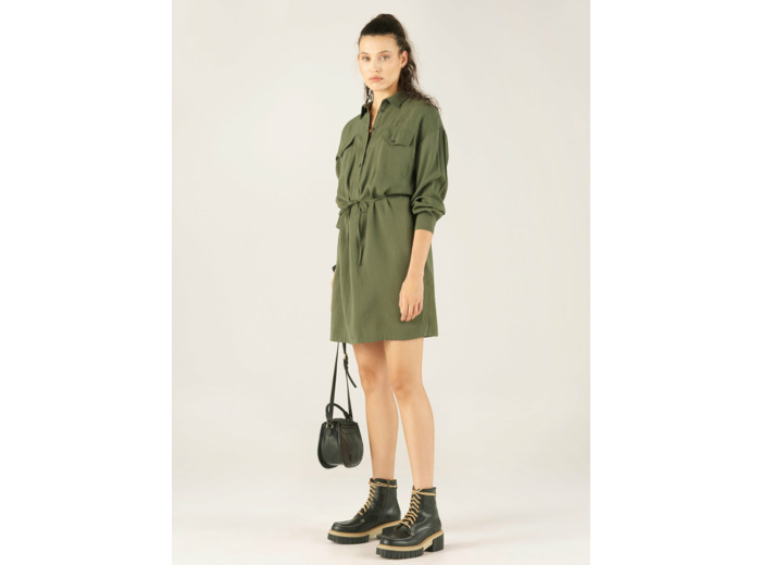 Robe kaki