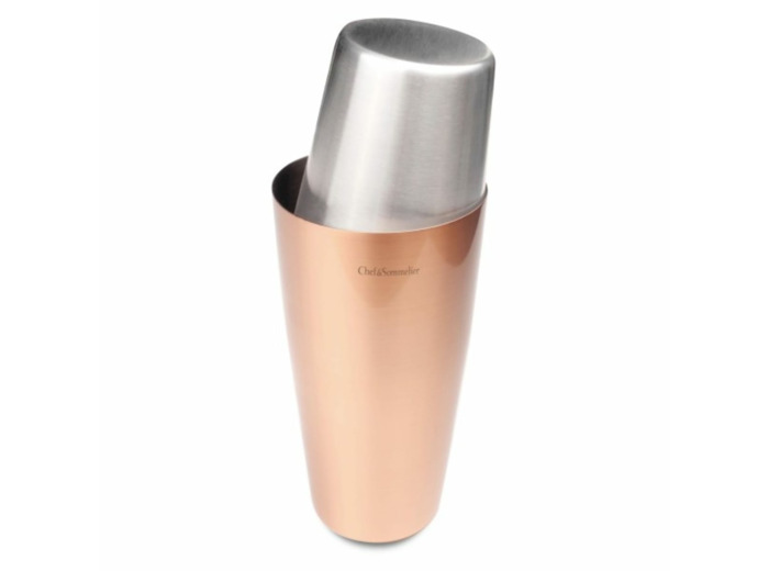 SHAKER A COCKTAIL