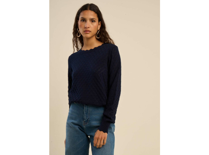 Pull ajouré détails festonnés