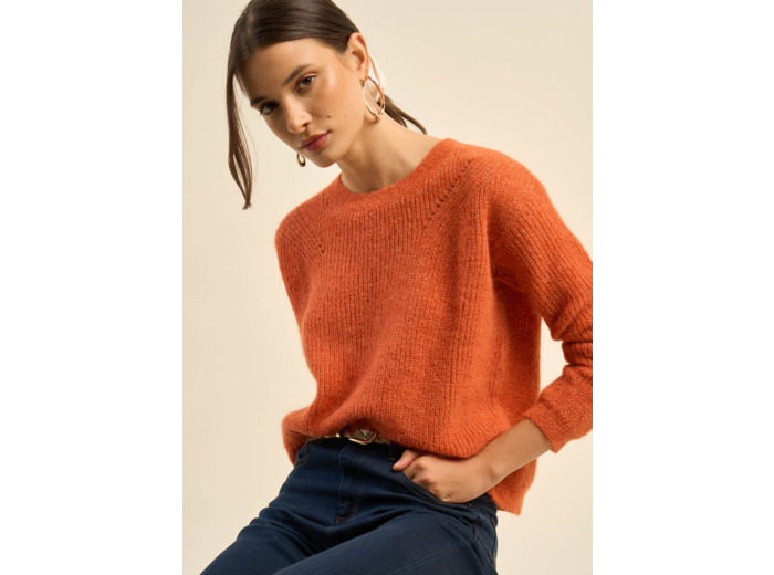 Pull col rond à détails brillants