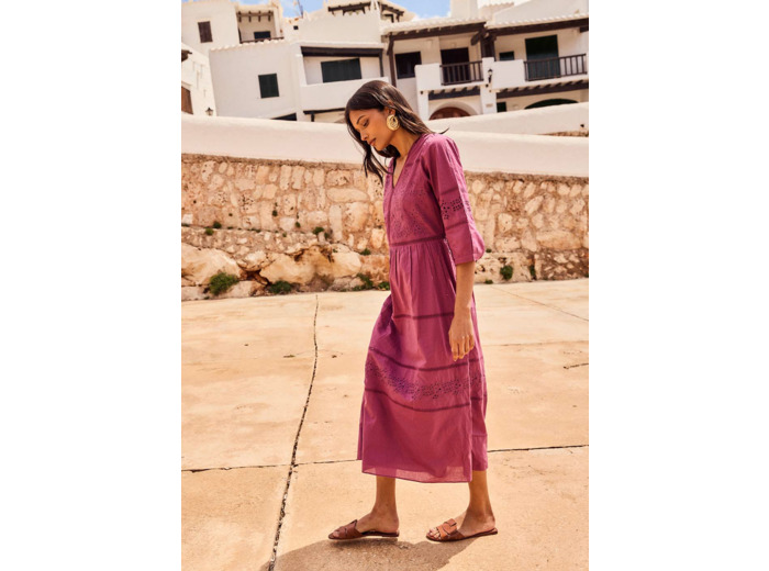 Robe longue avec détails en dentelle