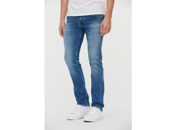 Jean taille medium, coupe droite