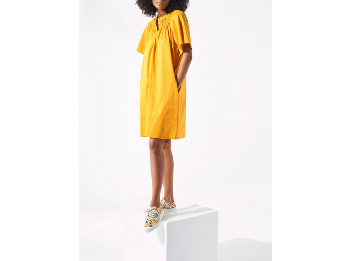 Robe bouton d'or