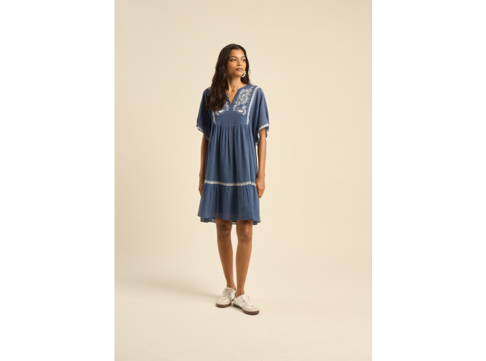 Robe courte détails broderies