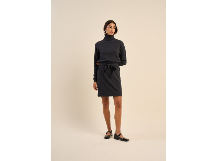 Robe en maille à col roulé