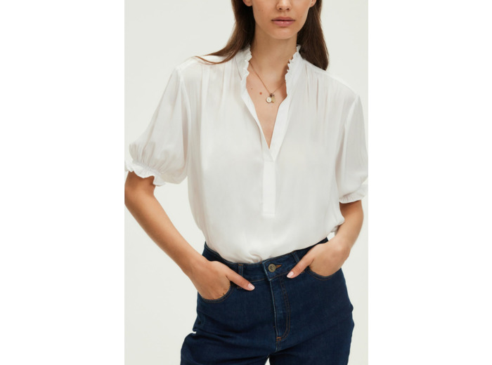 Blouse en satin à volants - UMELIA