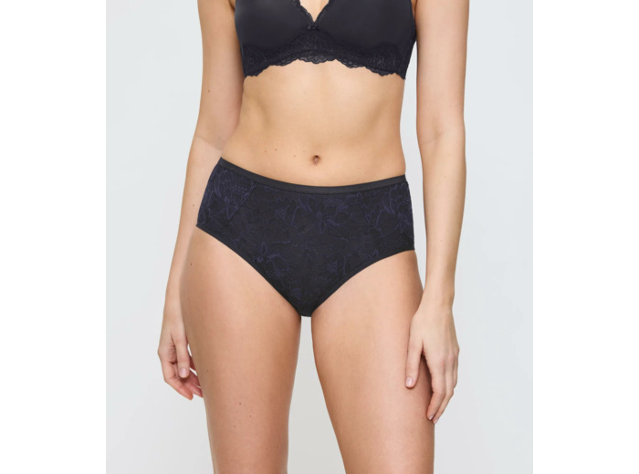 Amourette Charm T Maxi02