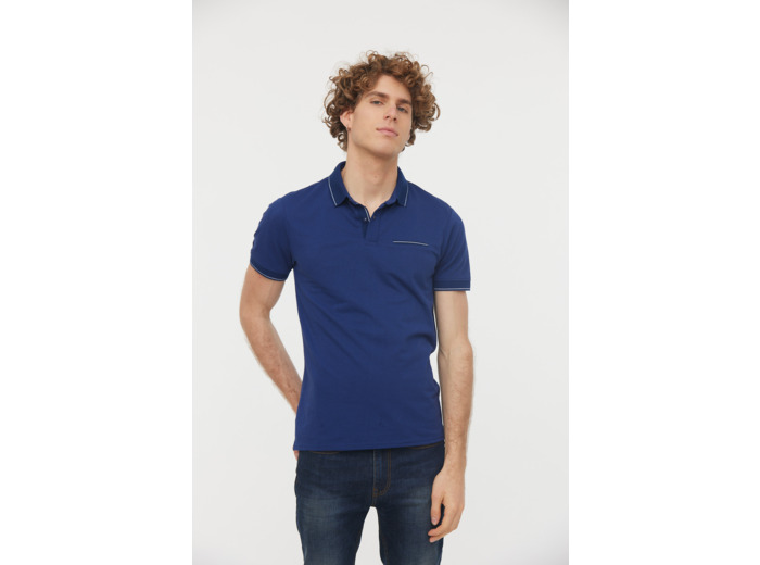 Polo manches courtes en coton piqué détail col et poche poitrine