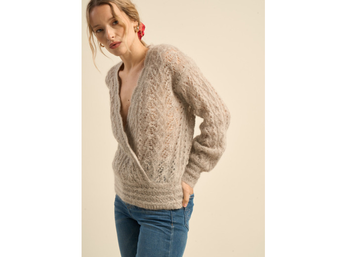 Pull cache-coeur en maille fantaisie