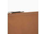 Pochette zippée avec dragonne en cuir grainé