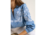 Chemise en chambray brodée