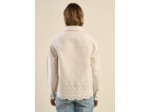 Veste avec de la broderie anglaise