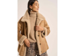 Manteau façon peau retournée