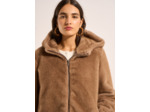 Manteau fausse fourrure à capuche