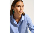 Chemise coupe droite avec des manches longues en coton