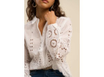 Chemise avec broderie anglaise
