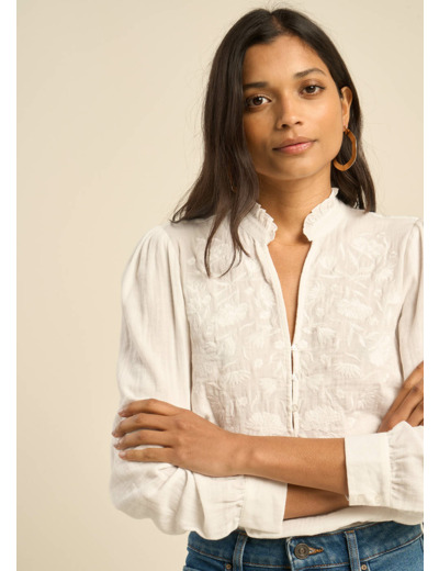Blouse brodée