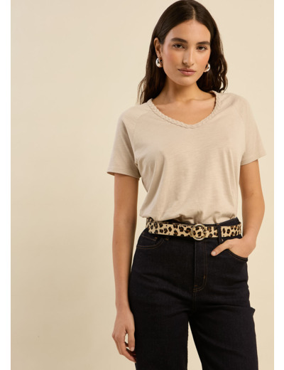 T-shirt à col V orné d'une tresse
