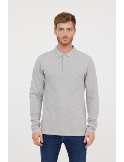 Polo basique manches longues en coton piqué bio, détail col et print poitrine