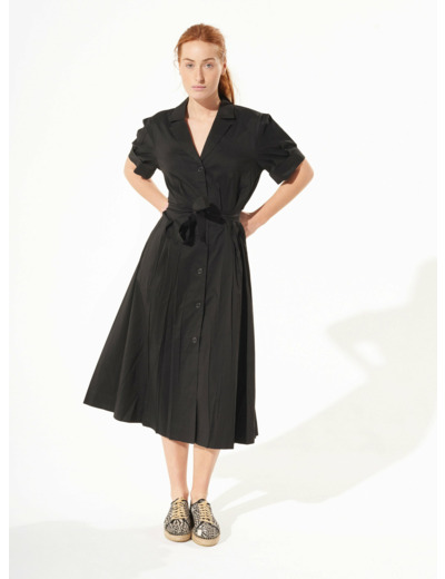 Robe noir
