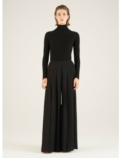 Pull noir