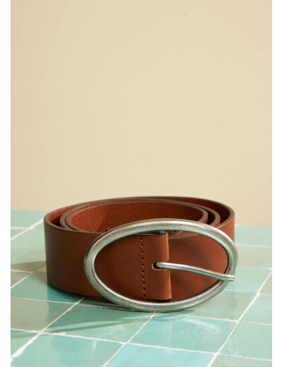 Ceinture à boucle argentée