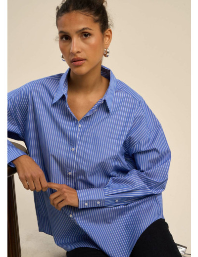 Chemise oversize à rayures bleues et blanches