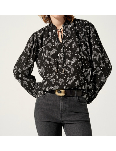 Blouse black is back