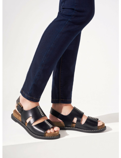 Sandales plates en cuir noir