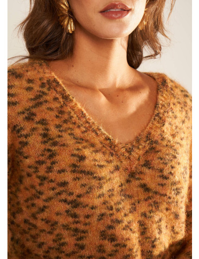 Pull col V fil effet animal