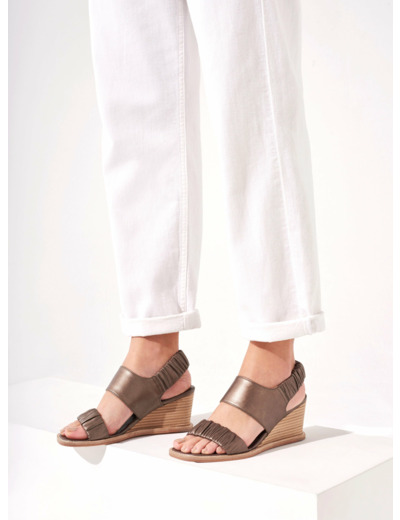 Sandales compensées en cuir fumee