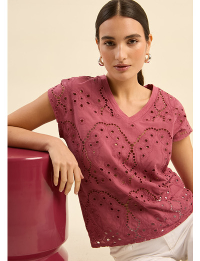T-shirt en broderie anglaise col V