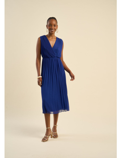 Robe longue plissée sans manches décolleté