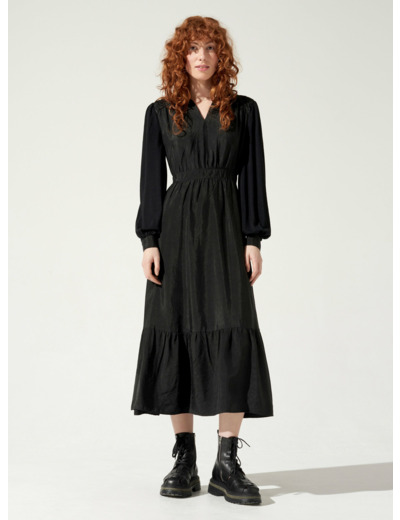 Robe noir