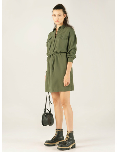 Robe kaki