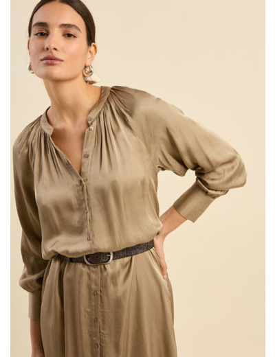 Robe chemise longue en satin