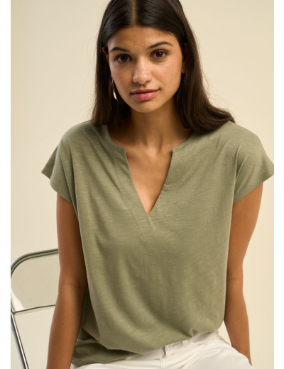 T-shirt à col tunisien et épaules tombantes