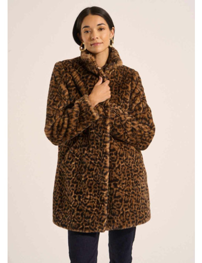 Manteau fausse fourrure léopard ajusté col droit