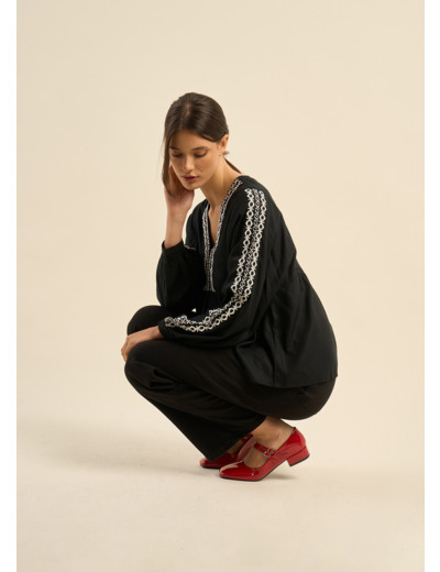 Blouse ample brodée