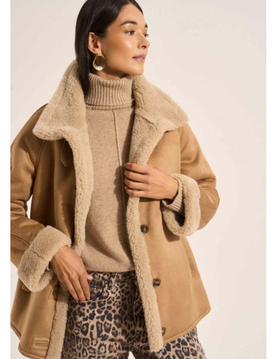 Manteau façon peau retournée