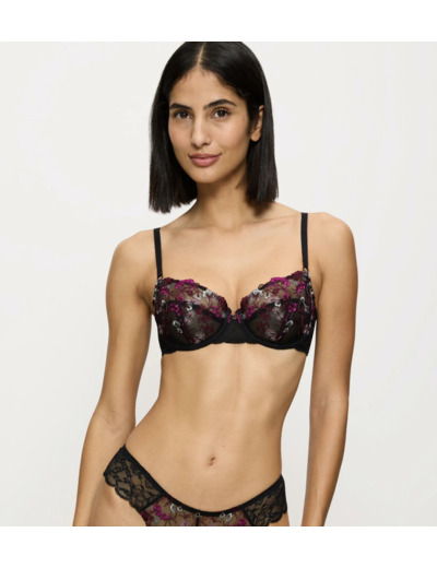 Soutien-gorge avec armatures