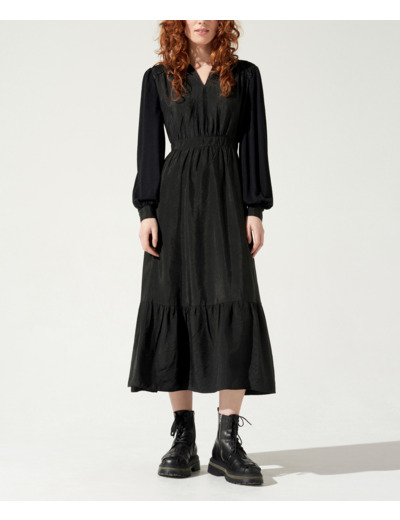Robe noir