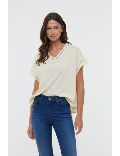 T-shirt en jersey de coton/lin, emmanchures tombantes, manches courtes,  col V, détails d'ajouré au col et à l'ourlet des manches, volume confortable