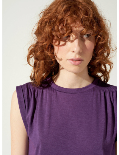 T-shirt violet