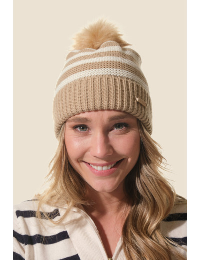 Bonnet uni avec pompon