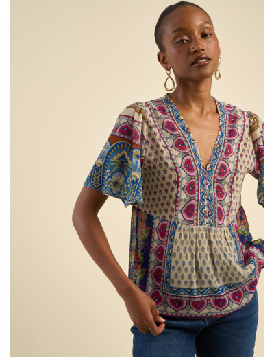 Top fluide imprimé foulard